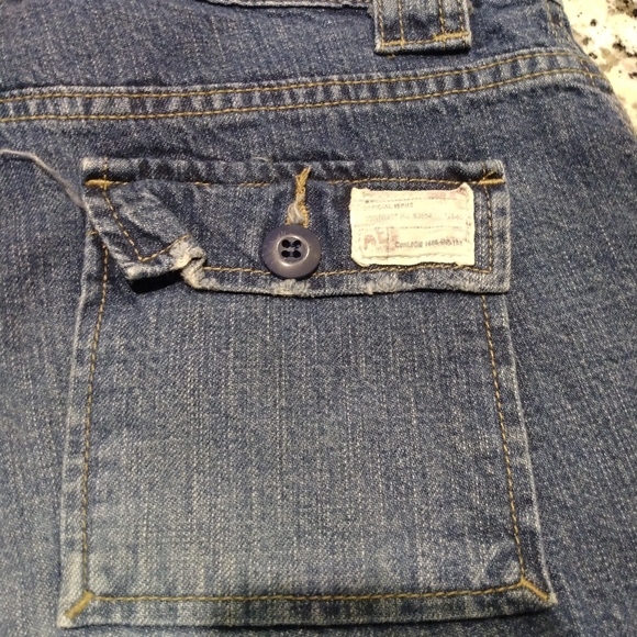 American Eagle Jean Shorts - Picture 7 of 9
